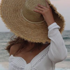 Meet your Posher, Alicia